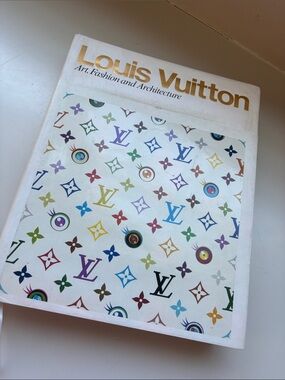 Louis Vuitton: Art, Fashion and Architecture (Rizzoli, 2009 - first edition)